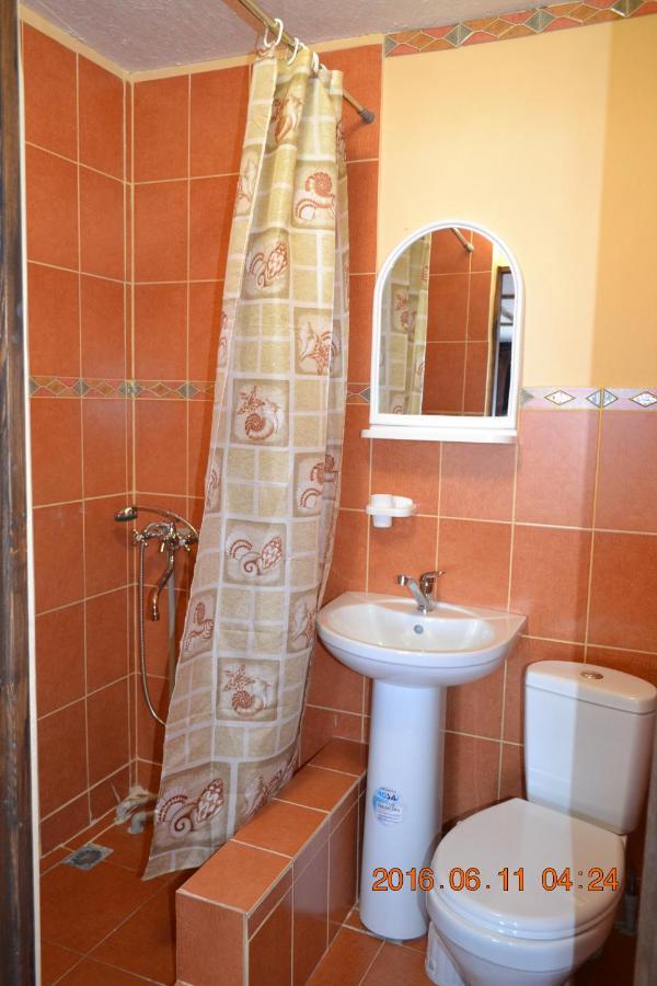 U Palycha Guest House Sukhumi Ngoại thất bức ảnh