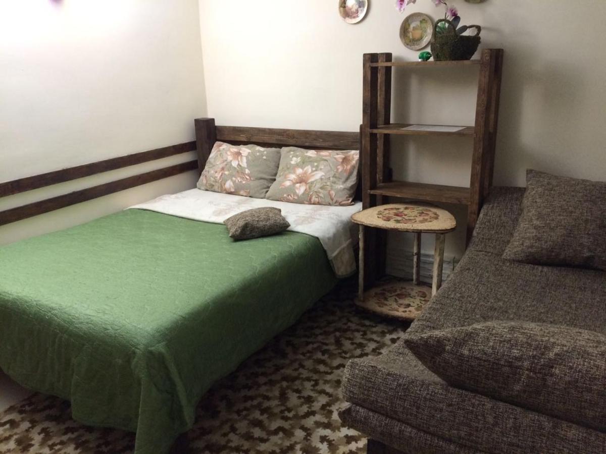 U Palycha Guest House Sukhumi Ngoại thất bức ảnh